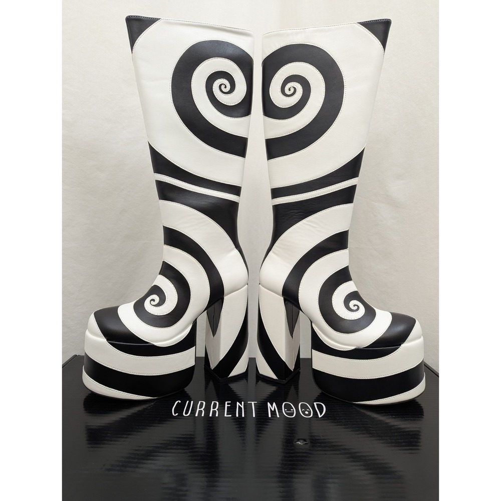 Current Mood "How Sweet It Is" Black and White Swirl Platform Boots Women's 9